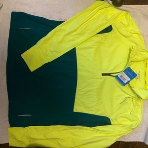 New Brooks Half Zip